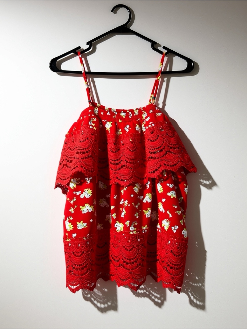 NWT NOBO brand - Red Floral Lace Tiered Tank XL 15-17